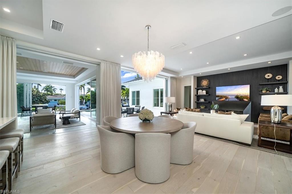 ROYAL HARBOR - Residential