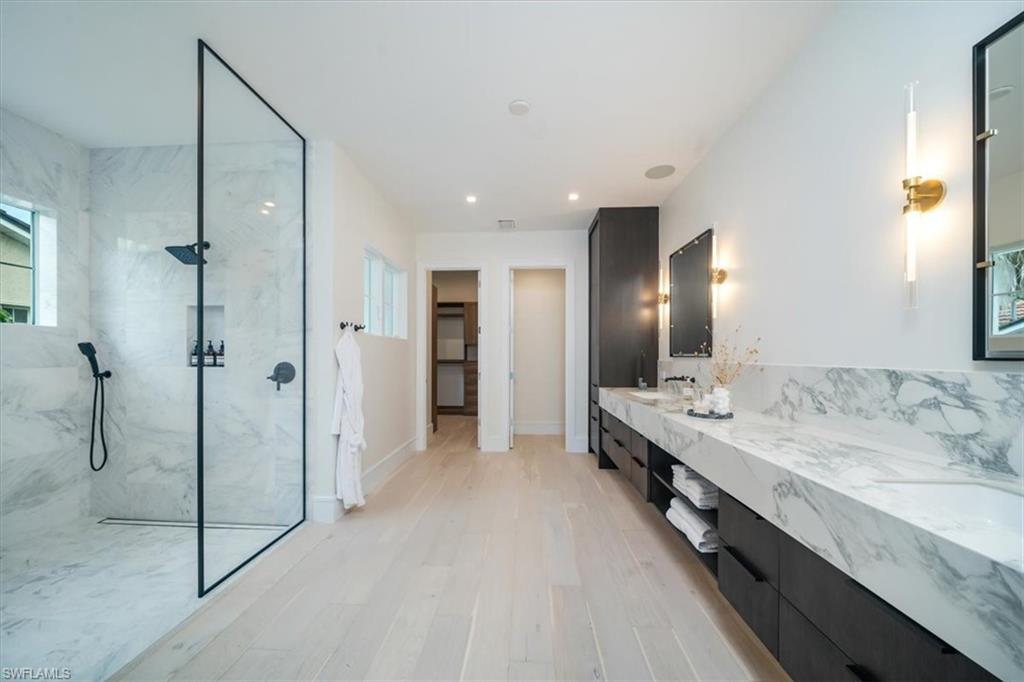 ROYAL HARBOR - Residential