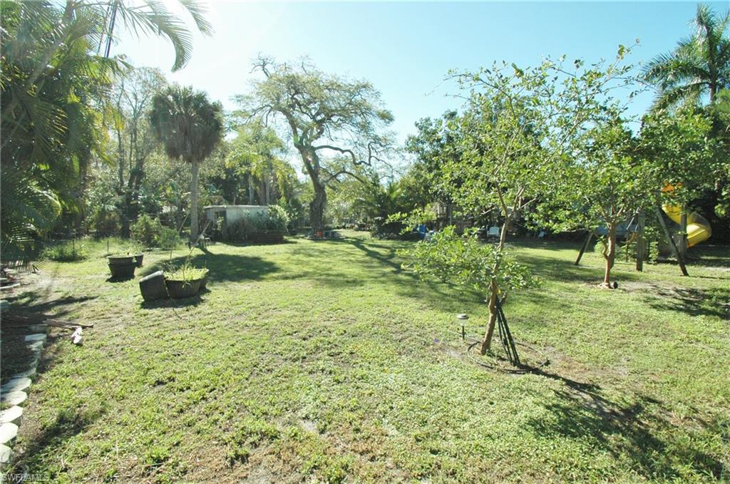 TWIN PALM ESTATES - Residential