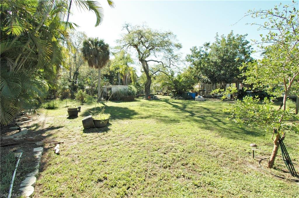 TWIN PALM ESTATES - Residential