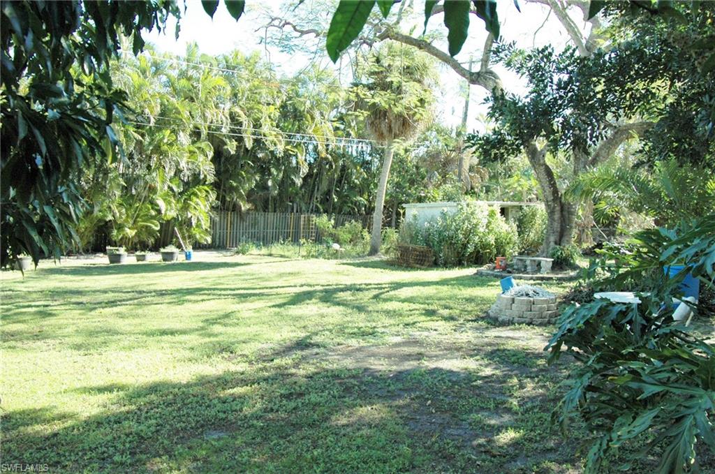TWIN PALM ESTATES - Residential