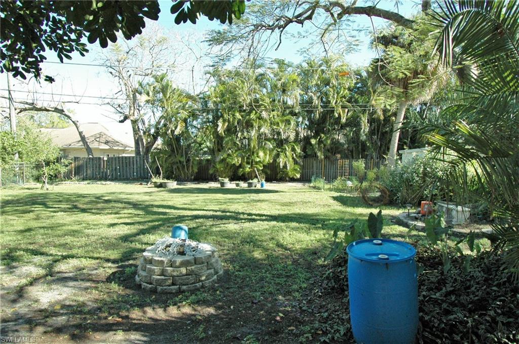 TWIN PALM ESTATES - Residential