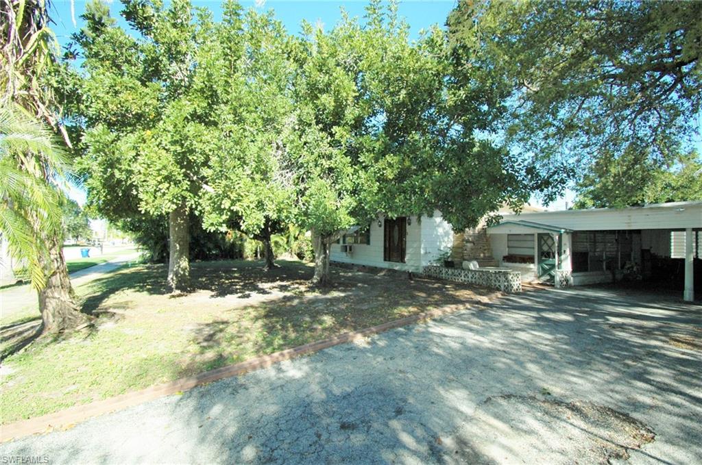 TWIN PALM ESTATES - Residential