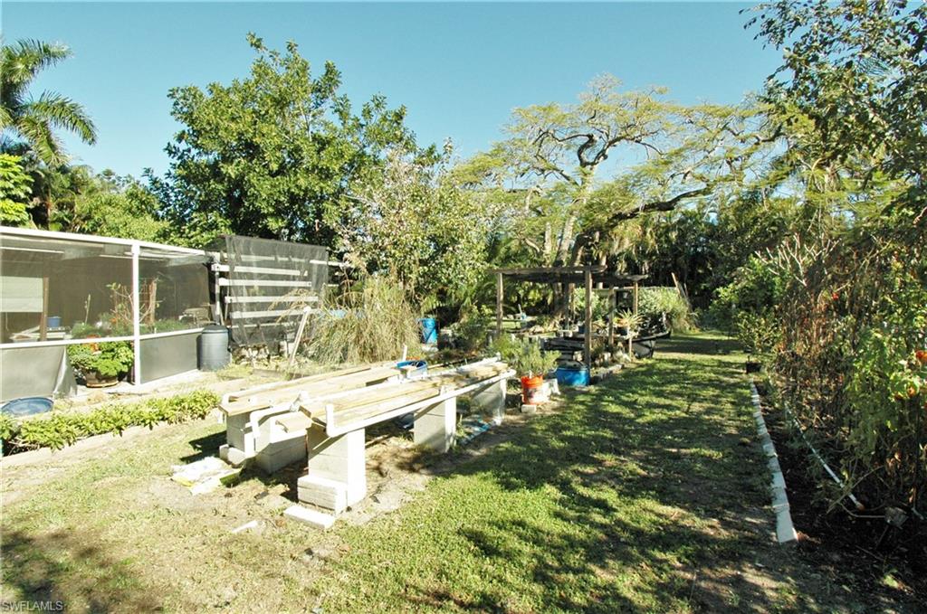 TWIN PALM ESTATES - Residential