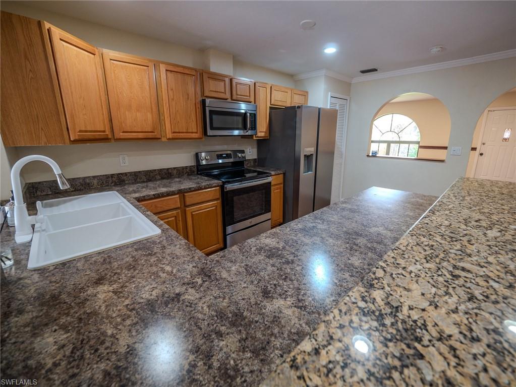 SAN CARLOS PARK - Residential
