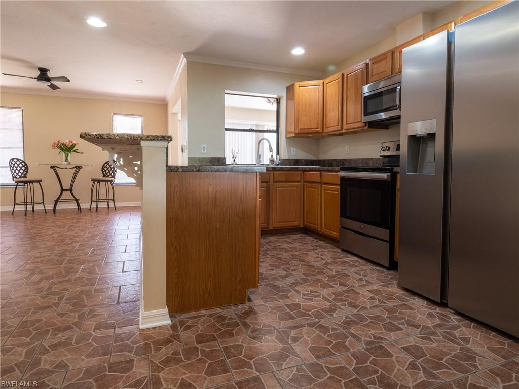 SAN CARLOS PARK - Residential