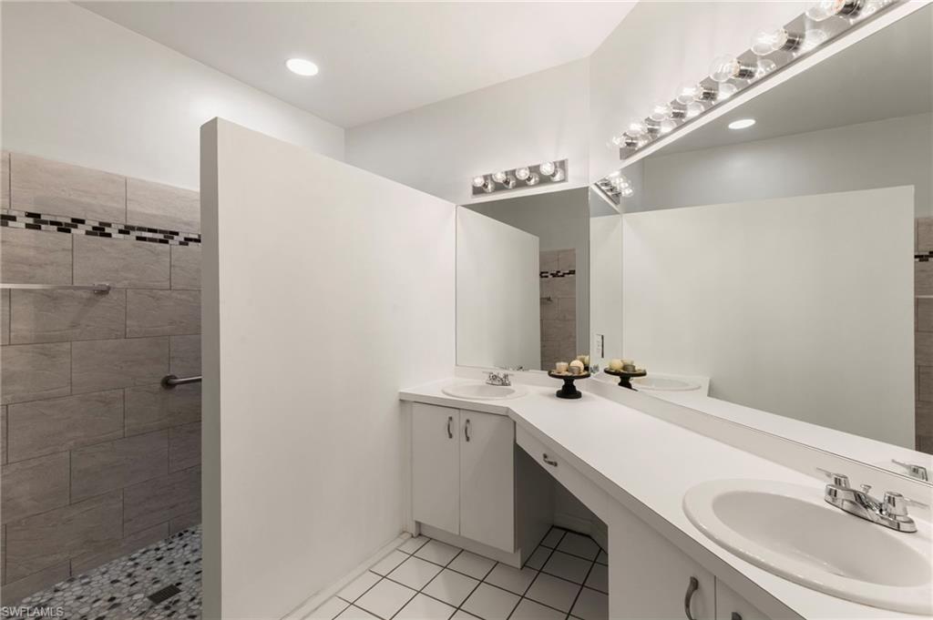 FIELDSTONE VILLAGE - Residential