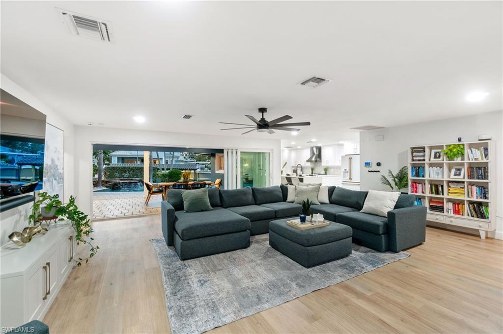 ROYAL HARBOR - Residential