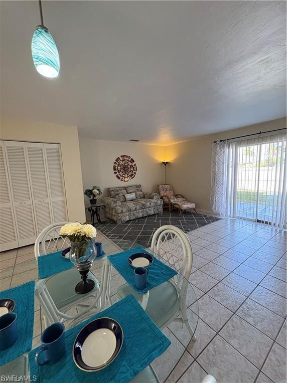 DAVES COURT - Residential Lease