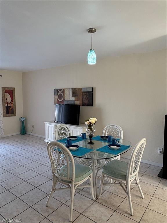 DAVES COURT - Residential Lease