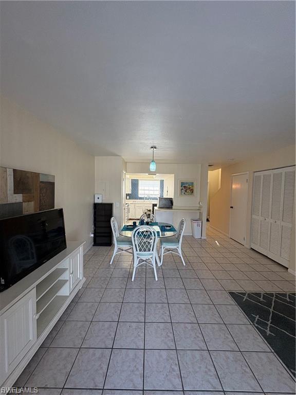 DAVES COURT - Residential Lease