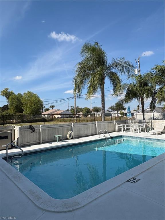 DAVES COURT - Residential Lease