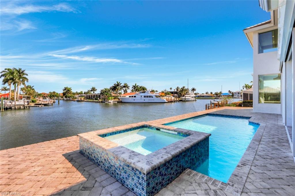 MARCO BEACH - Residential