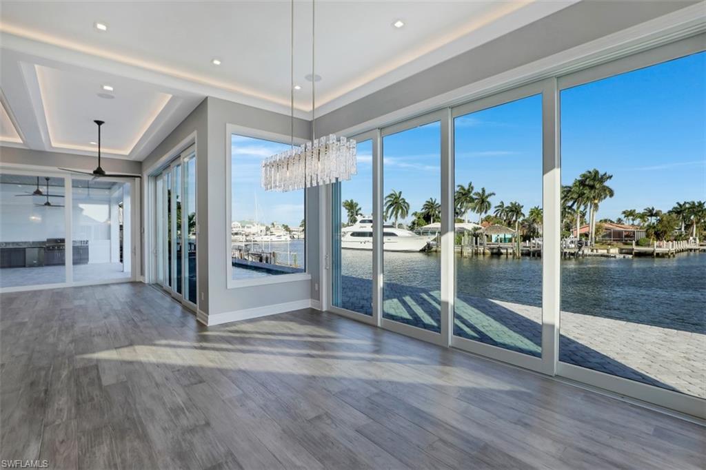 MARCO BEACH - Residential
