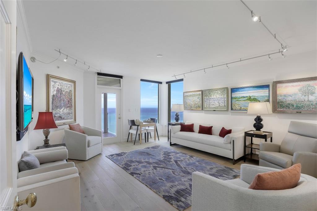 BEACH HOUSE AT NAPLES CAY - Residential