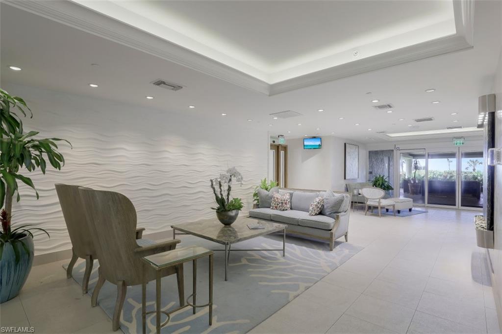 BEACH HOUSE AT NAPLES CAY - Residential