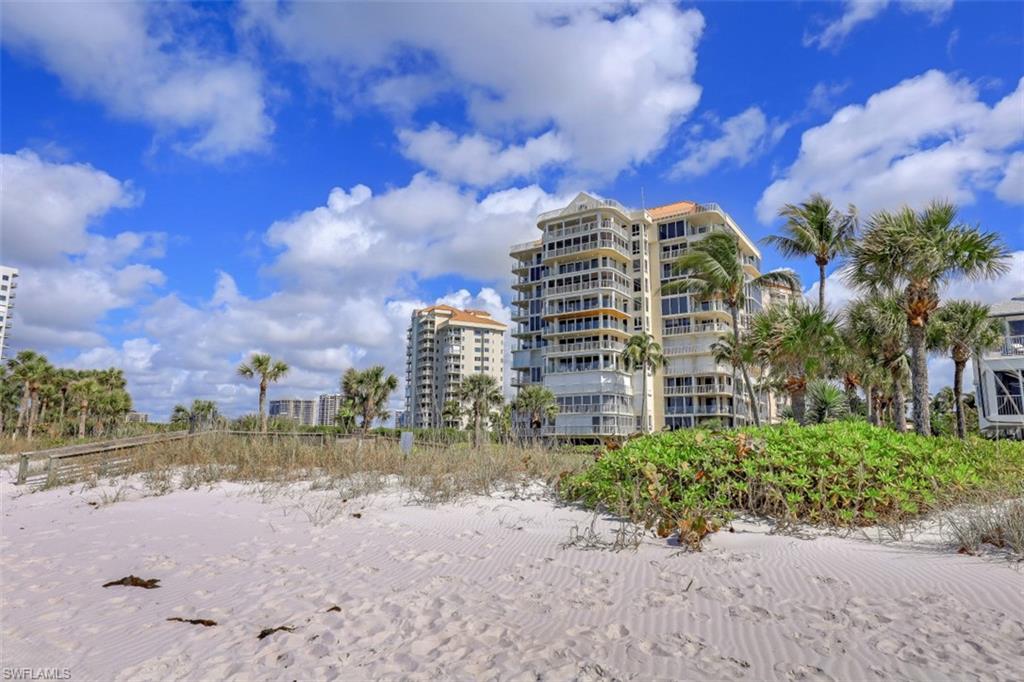 BEACH HOUSE AT NAPLES CAY - Residential