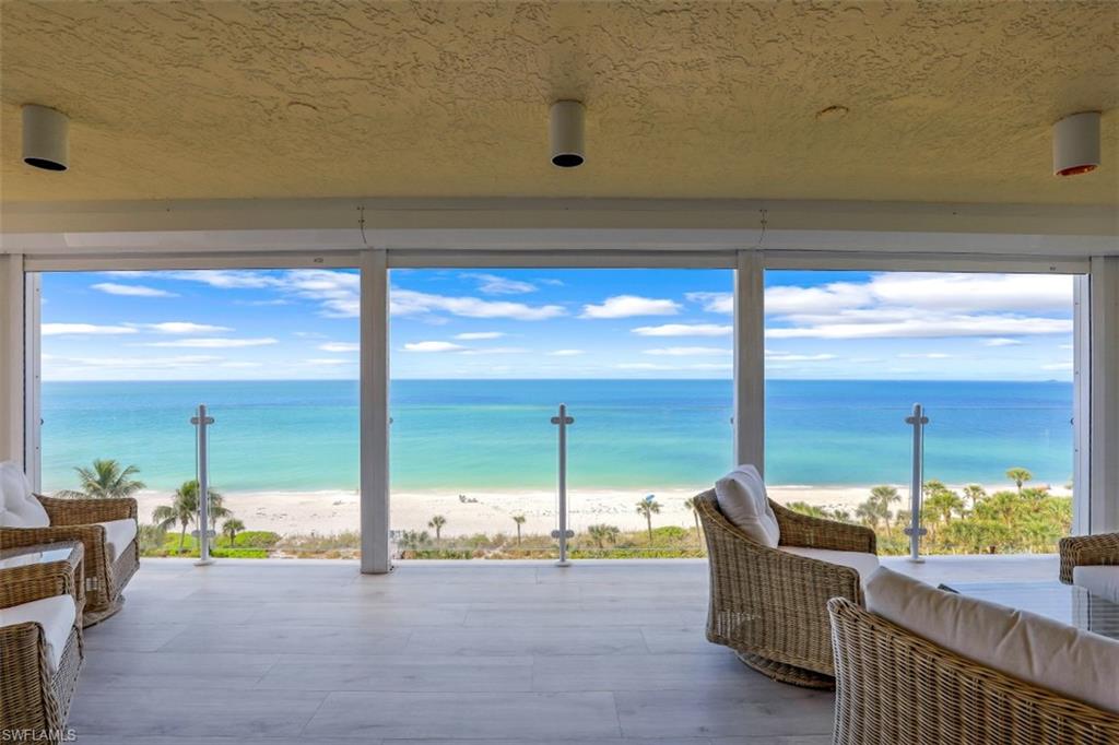 BEACH HOUSE AT NAPLES CAY - Residential