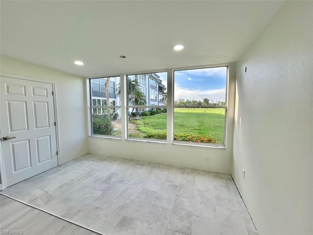 SEVEN LAKES - Residential
