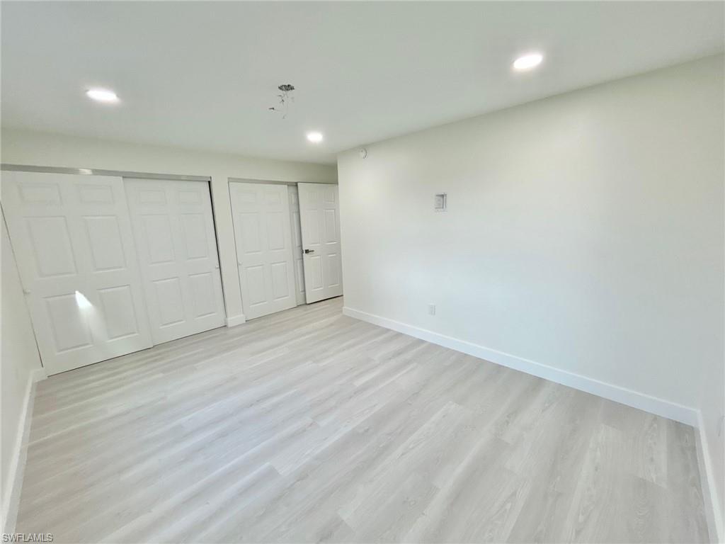 SEVEN LAKES - Residential