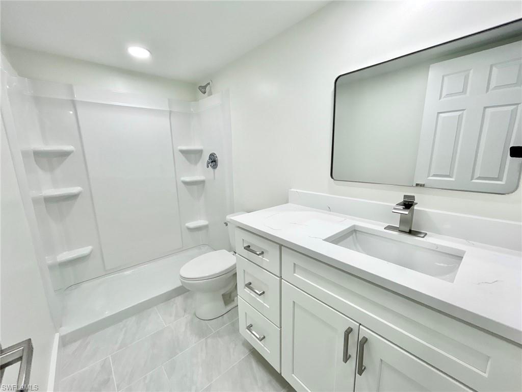 SEVEN LAKES - Residential