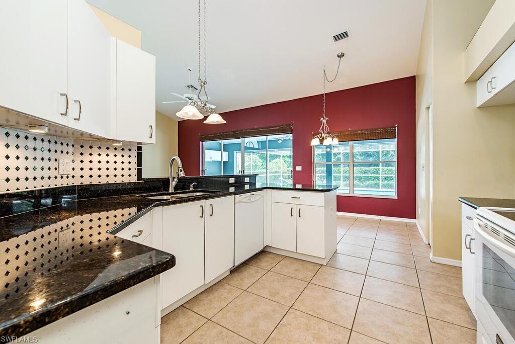 BERKSHIRE LAKES - Residential