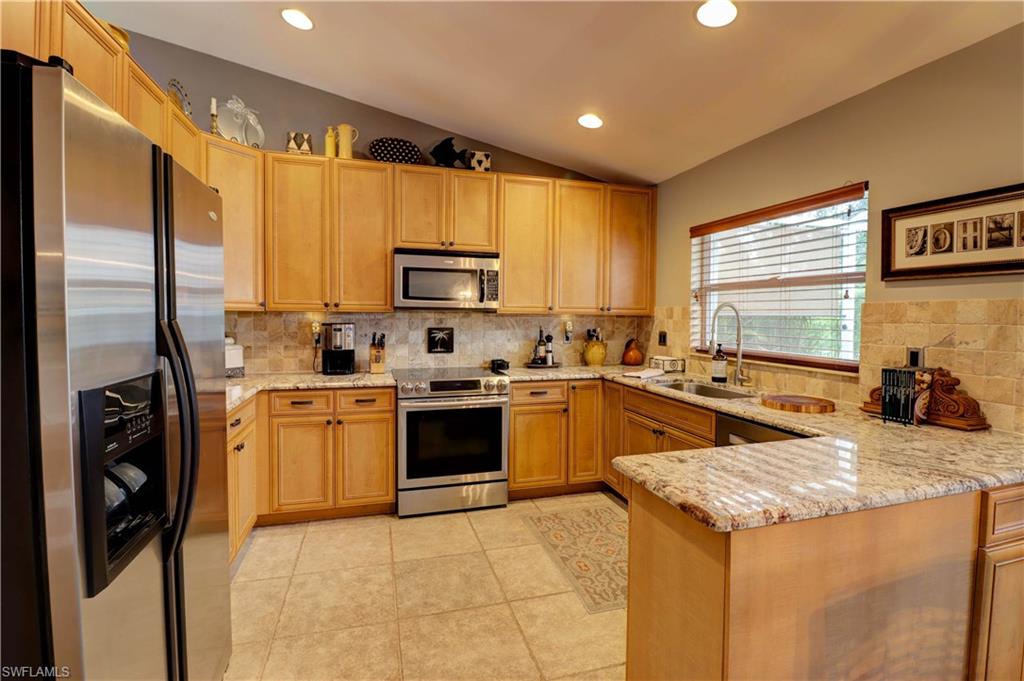 COLONY POINTE - Residential