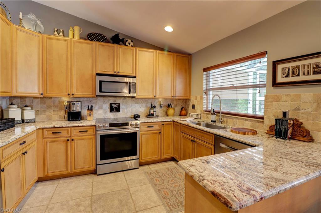 COLONY POINTE - Residential
