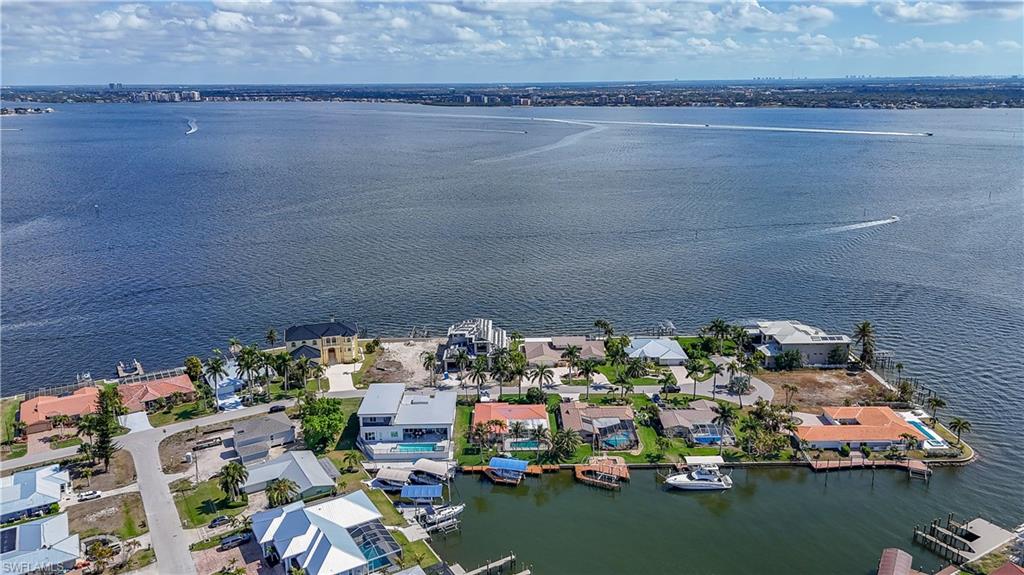 CAPE CORAL - Land