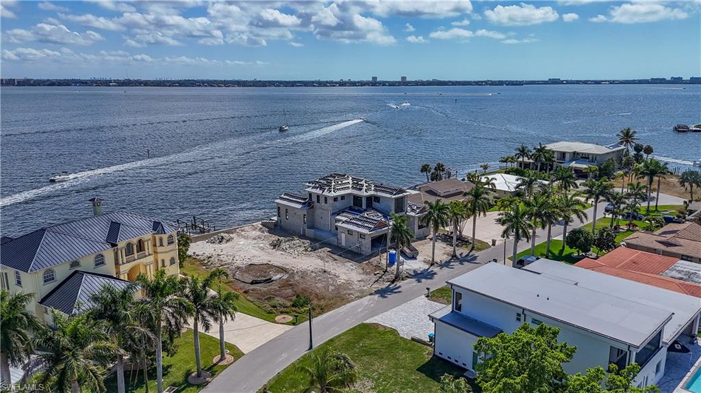 CAPE CORAL - Land