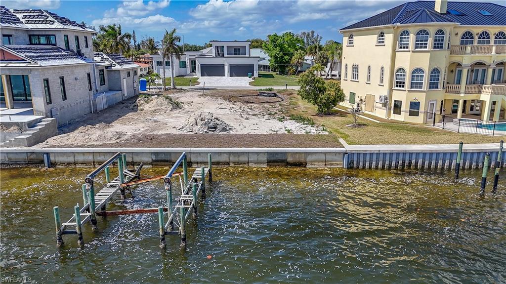 CAPE CORAL - Land