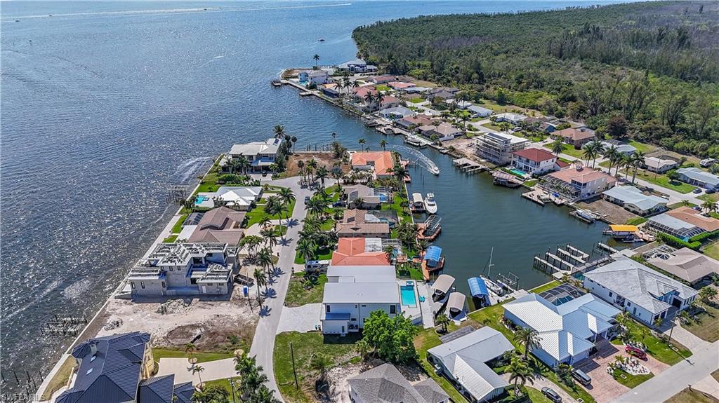 CAPE CORAL - Land