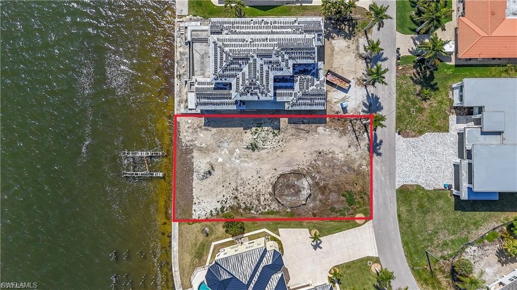 CAPE CORAL - Land