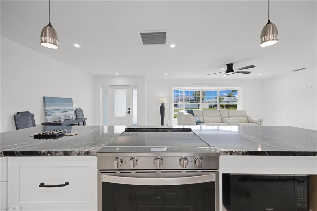 CAPE CORAL - Residential Lease