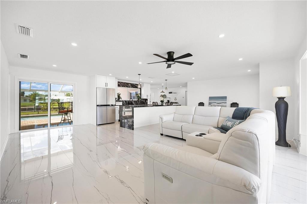 CAPE CORAL - Residential Lease