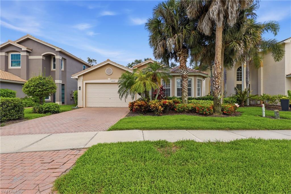 SATURNIA LAKES - Residential