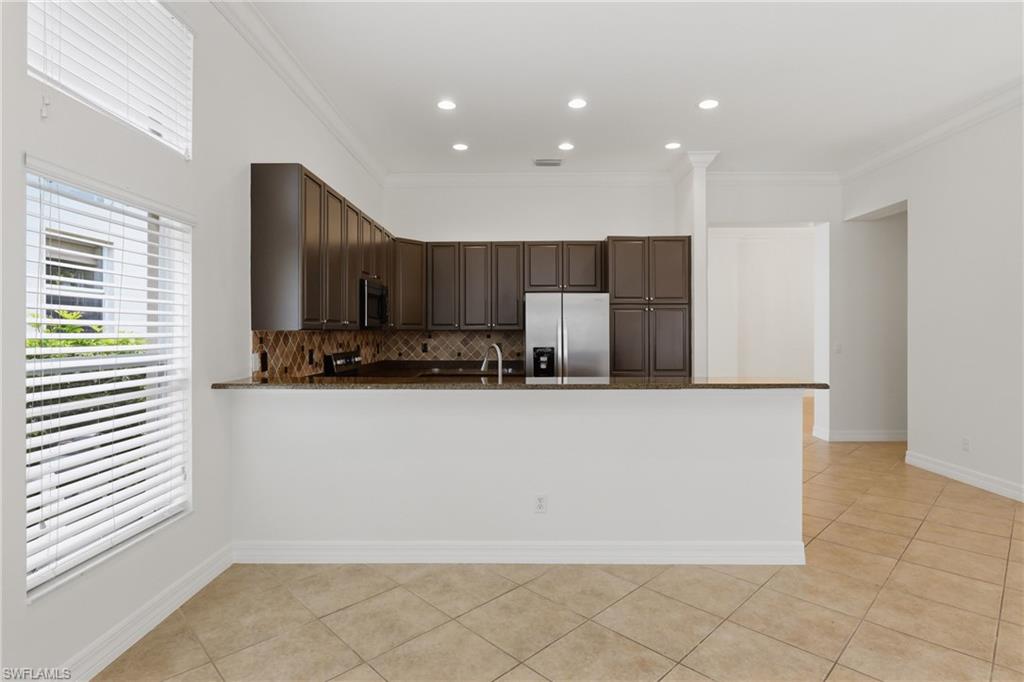 SATURNIA LAKES - Residential
