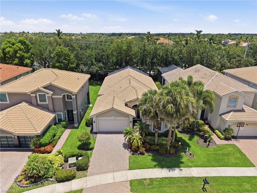 SATURNIA LAKES - Residential