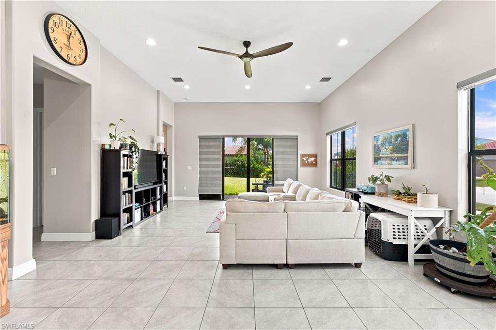 MAPLE RIDGE - Residential