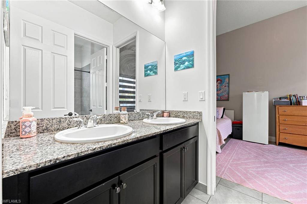 MAPLE RIDGE - Residential