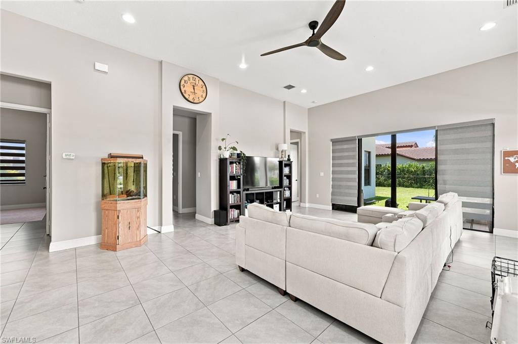 MAPLE RIDGE - Residential