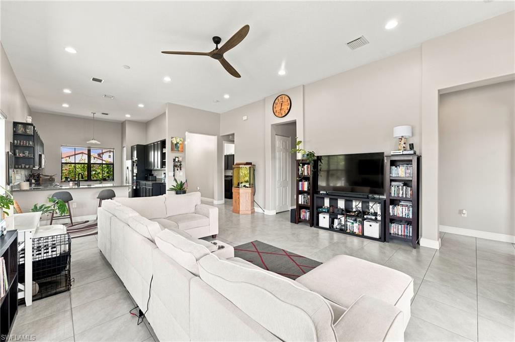 MAPLE RIDGE - Residential