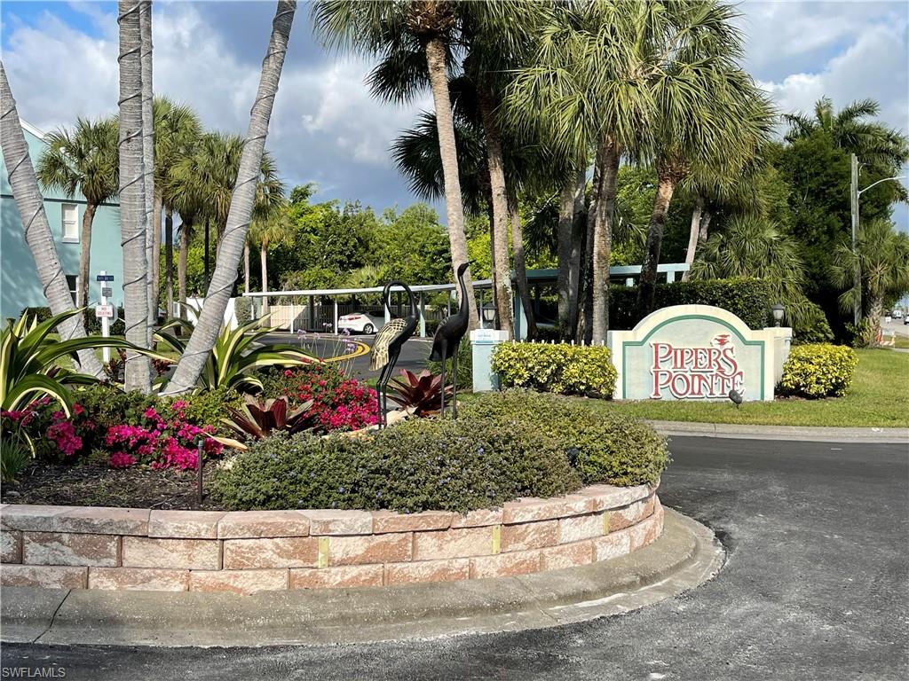 PIPERS POINTE - Residential