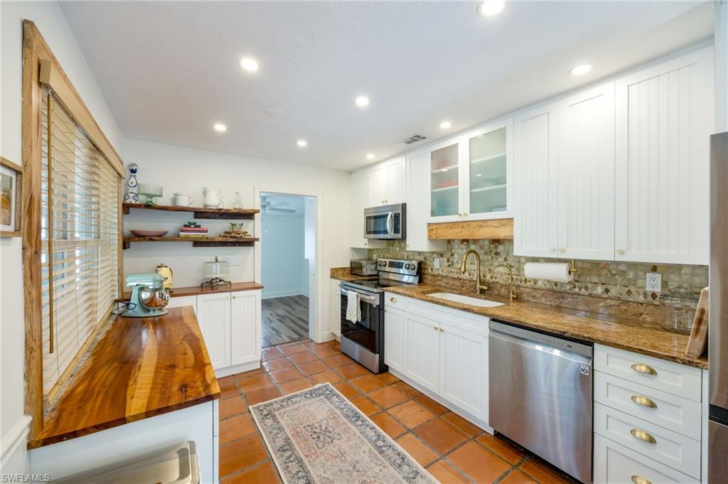 NORTH NAPLES HIGHLANDS - Residential