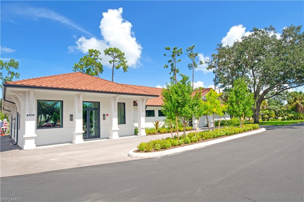 ANDOVER SQUARE - Residential