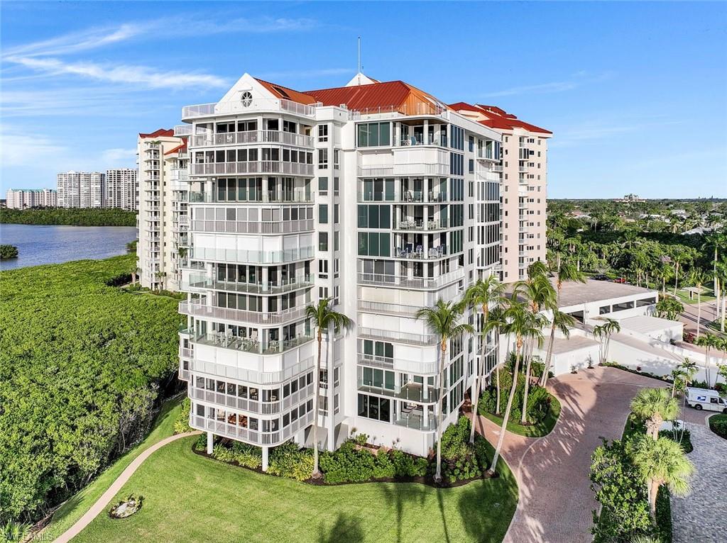 BEACH HOUSE AT NAPLES CAY - Residential