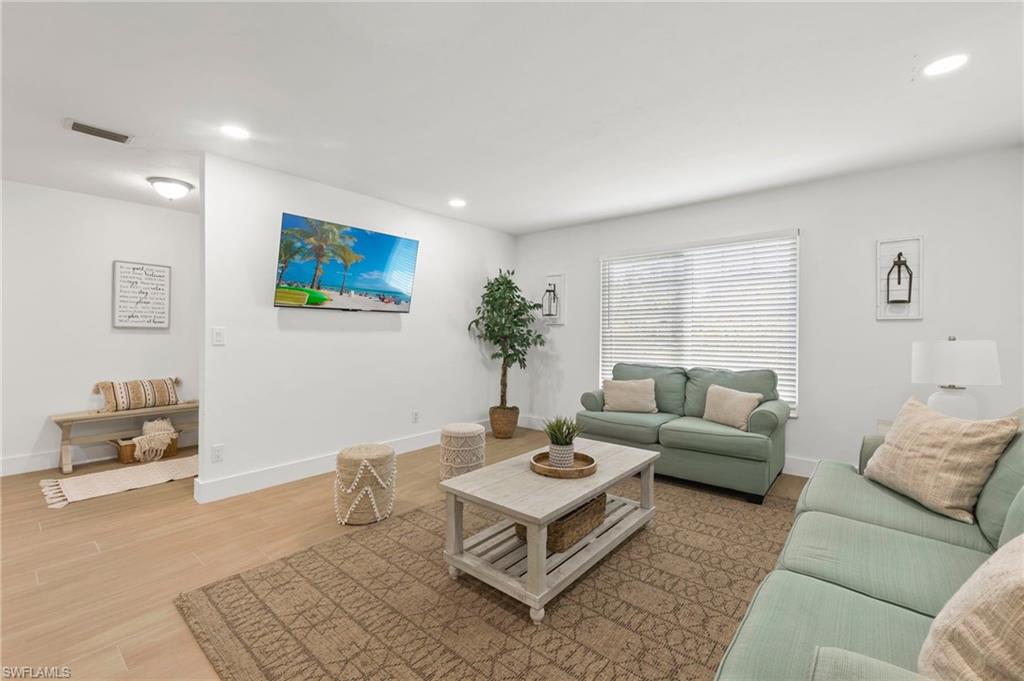 GOLDEN GATE CITY - Residential