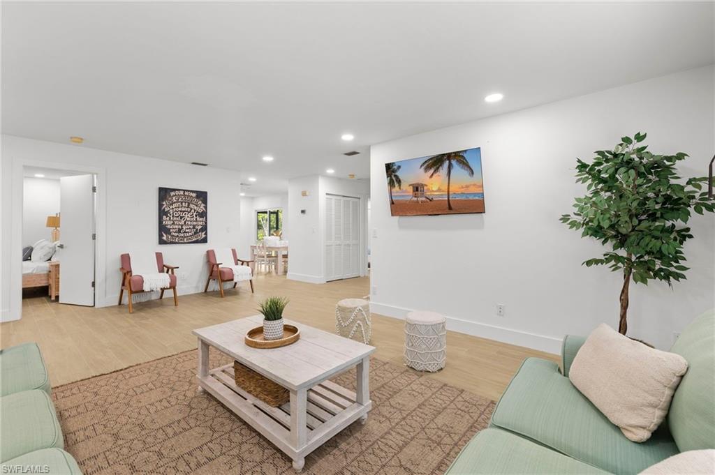 GOLDEN GATE CITY - Residential