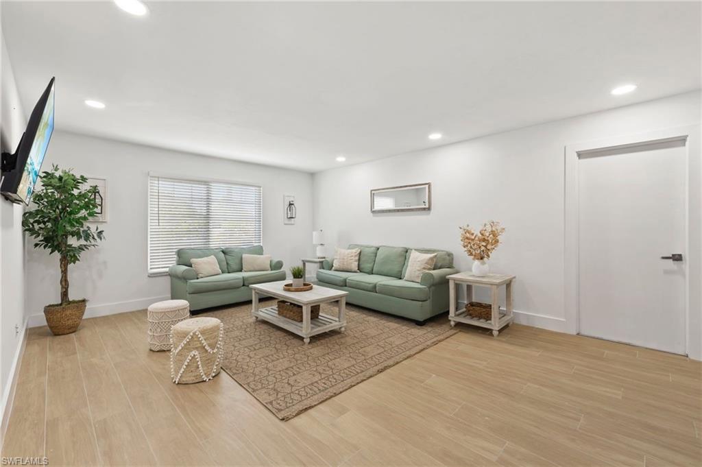 GOLDEN GATE CITY - Residential