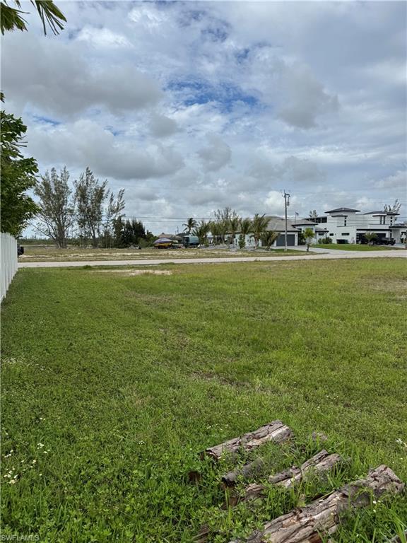 CAPE CORAL - Land